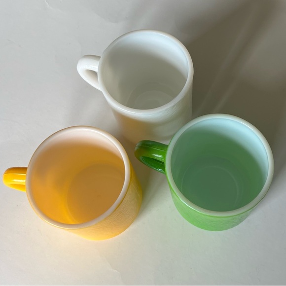 Hazel-Atlas “Orange Peel” pebble textured milk glass coffee mugs set/3 - Picture 12 of 12